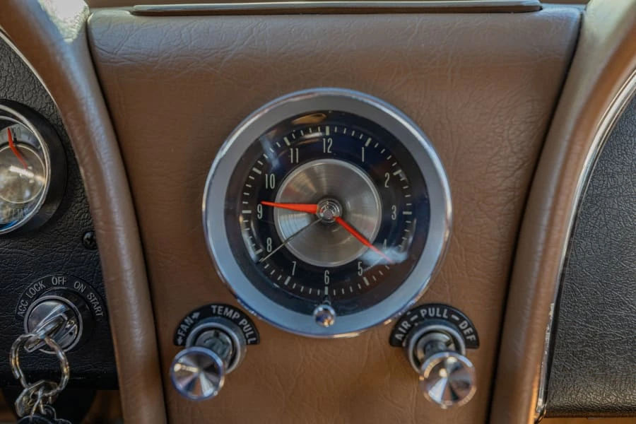 1963 Chevrolet Corvette C2 - Image 27 of 31