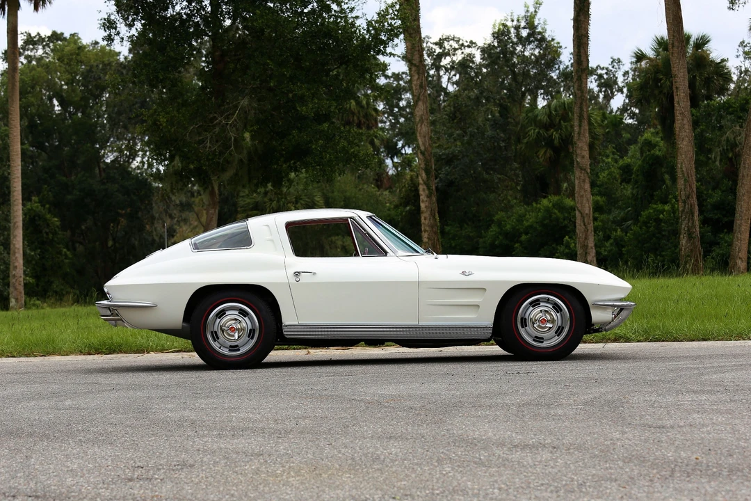 1963 Chevrolet Corvette C2 - Image 6 of 31