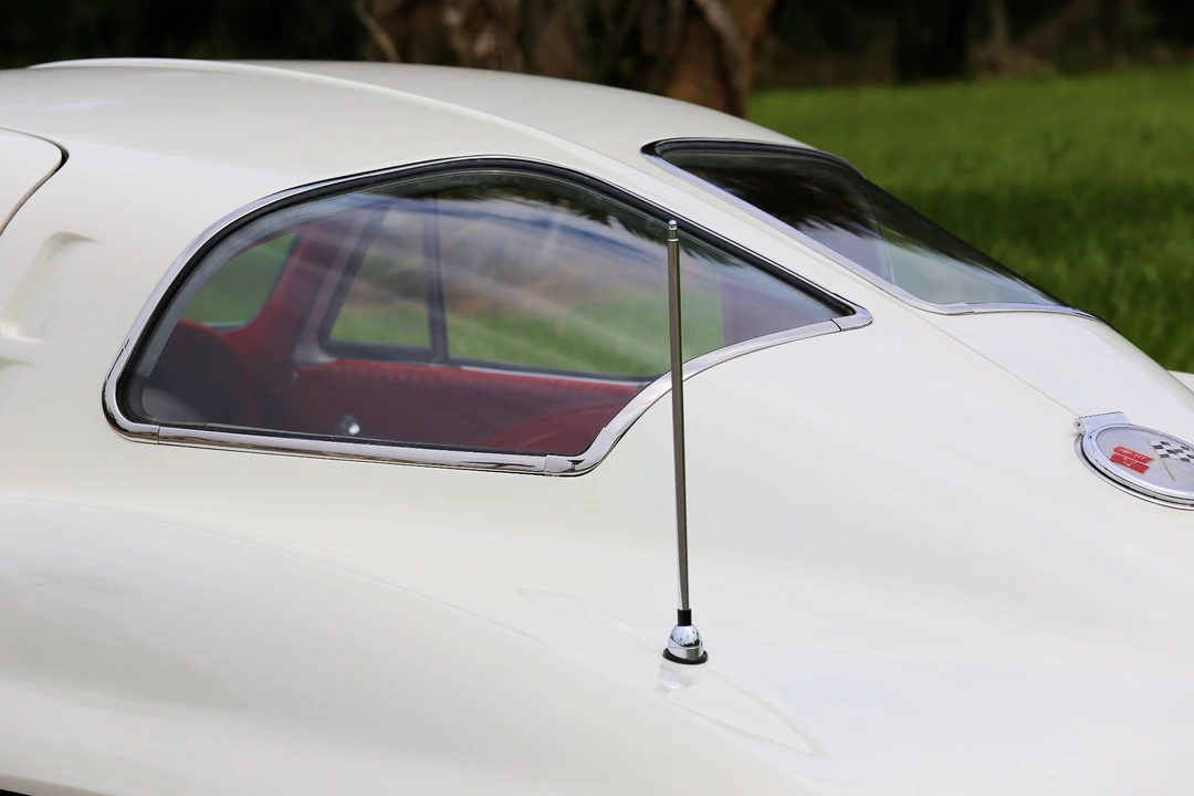 1963 Chevrolet Corvette C2 - Image 15 of 31