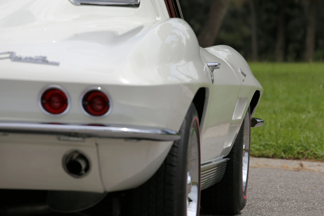 1963 Chevrolet Corvette C2 - Image 19 of 31