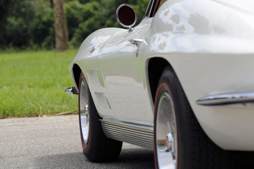 1963 Chevrolet Corvette C2 - Image 18 of 31