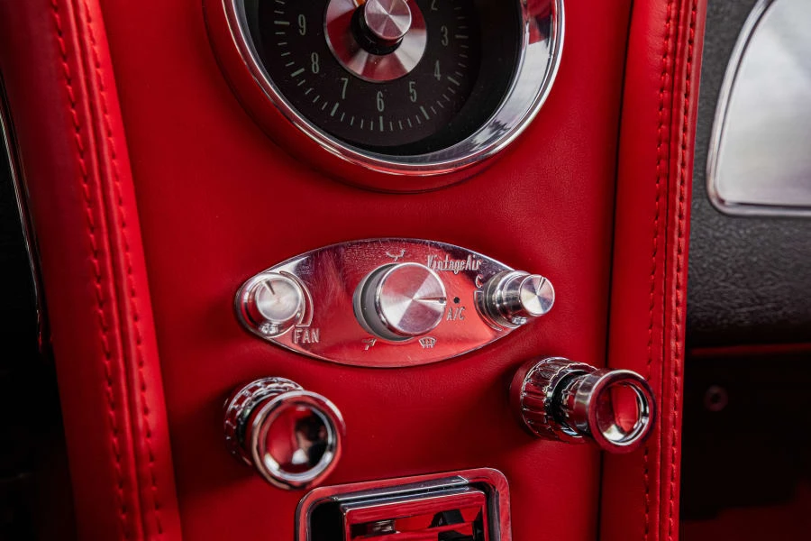 1963 Chevrolet Corvette C2 - Image 30 of 31