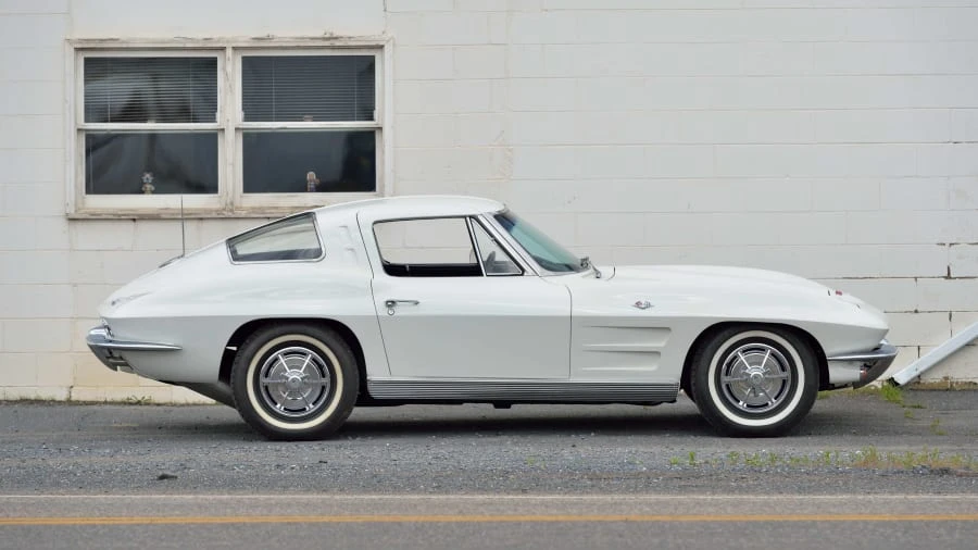 1963 Chevrolet Corvette C2 - Image 2 of 12