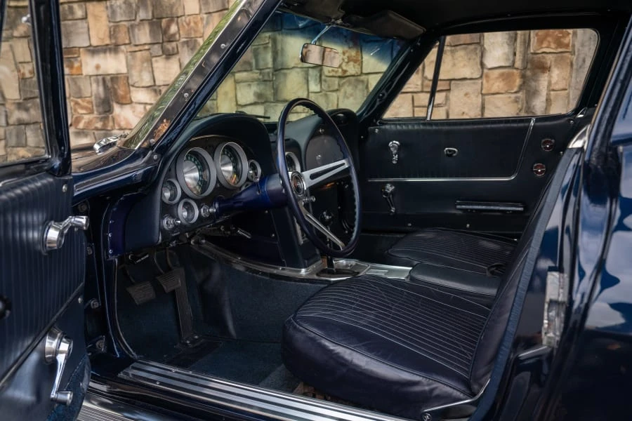 1963 Chevrolet Corvette C2 - Image 23 of 31
