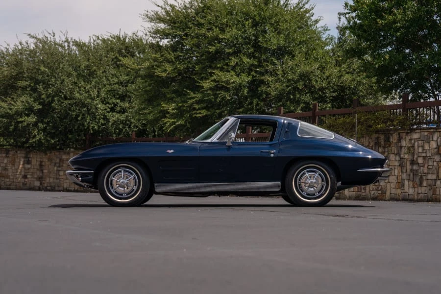 1963 Chevrolet Corvette C2 - Image 19 of 31