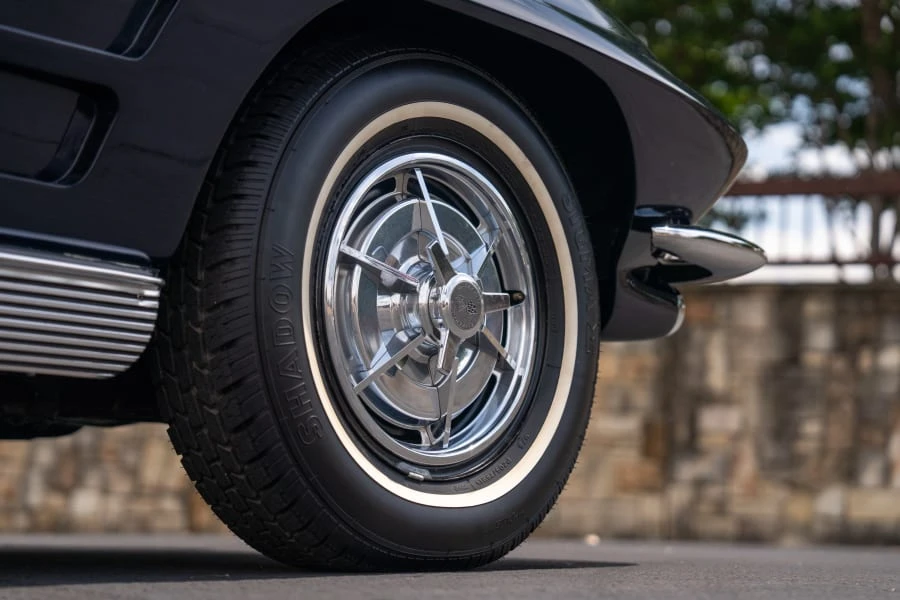 1963 Chevrolet Corvette C2 - Image 16 of 31