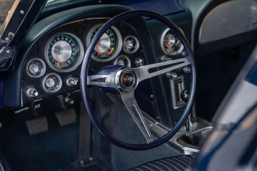1963 Chevrolet Corvette C2 - Image 30 of 31