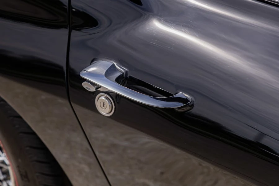 1963 Chevrolet Corvette C2 - Image 11 of 31
