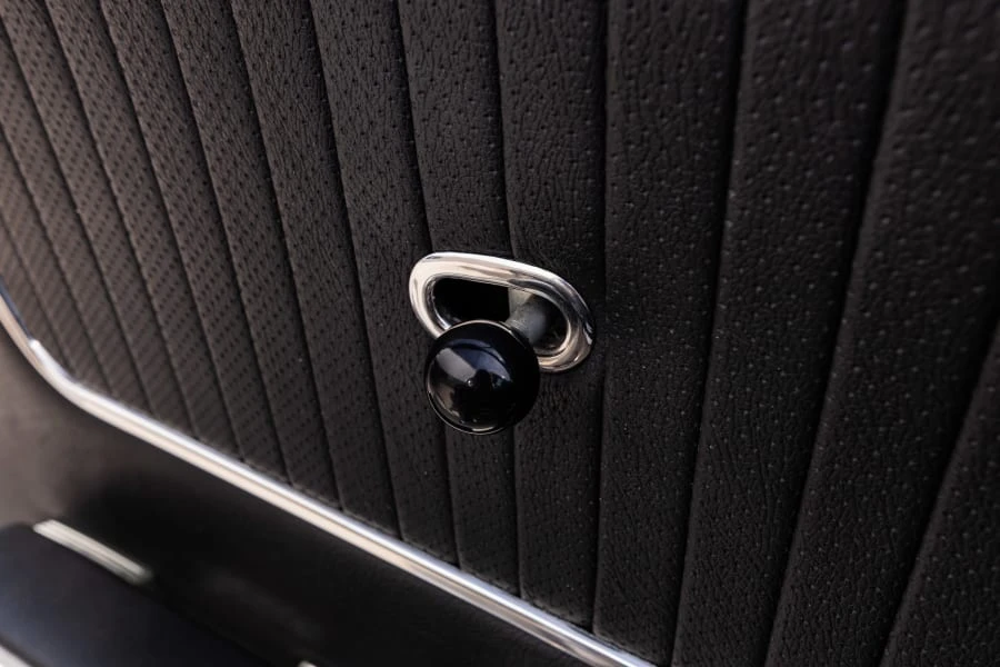 1963 Chevrolet Corvette C2 - Image 30 of 31