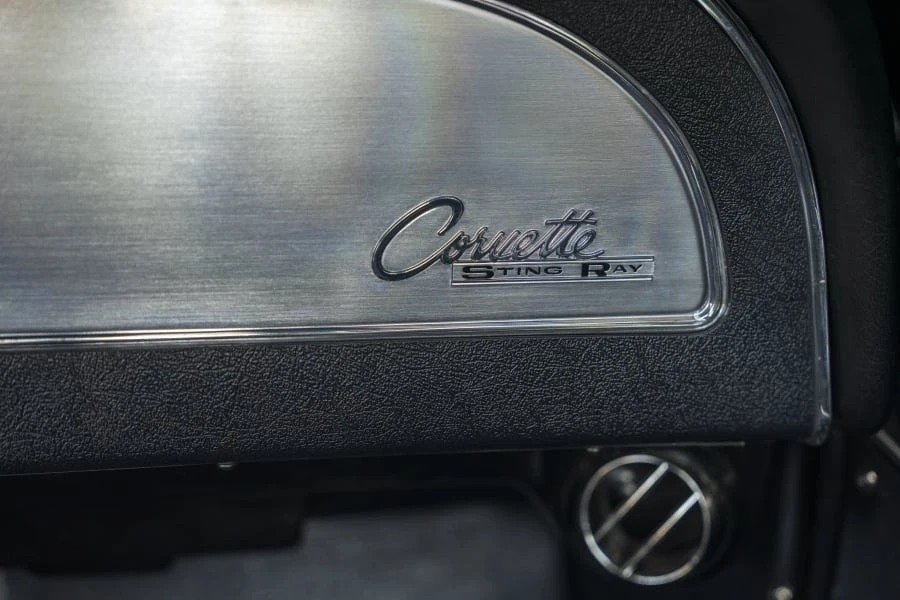 1963 Chevrolet Corvette C2 - Image 25 of 31