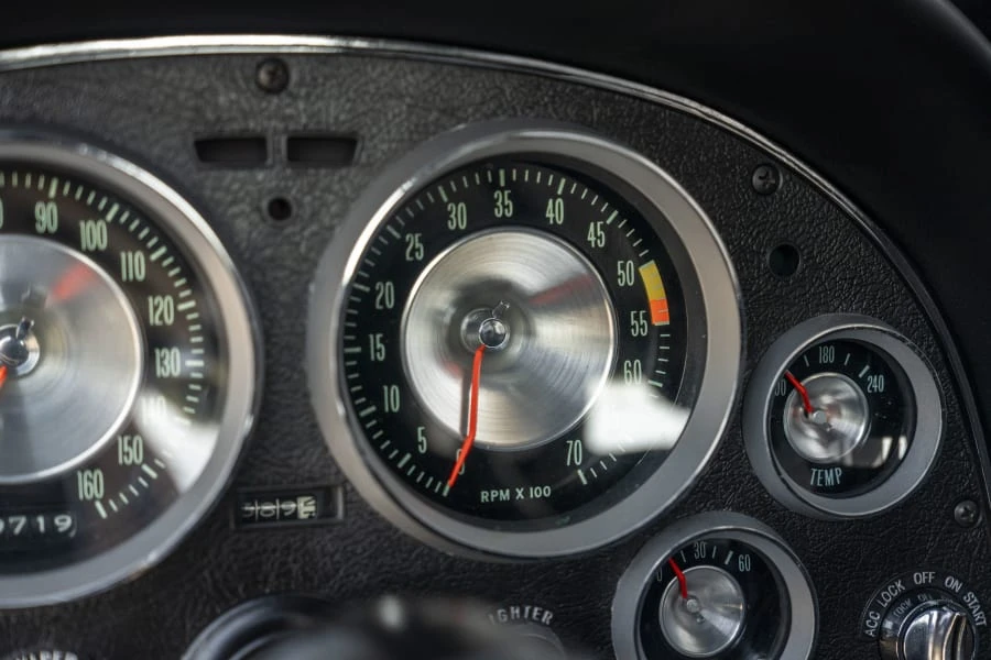 1963 Chevrolet Corvette C2 - Image 24 of 31