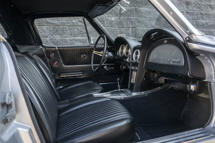 1963 Chevrolet Corvette C2 - Image 30 of 31