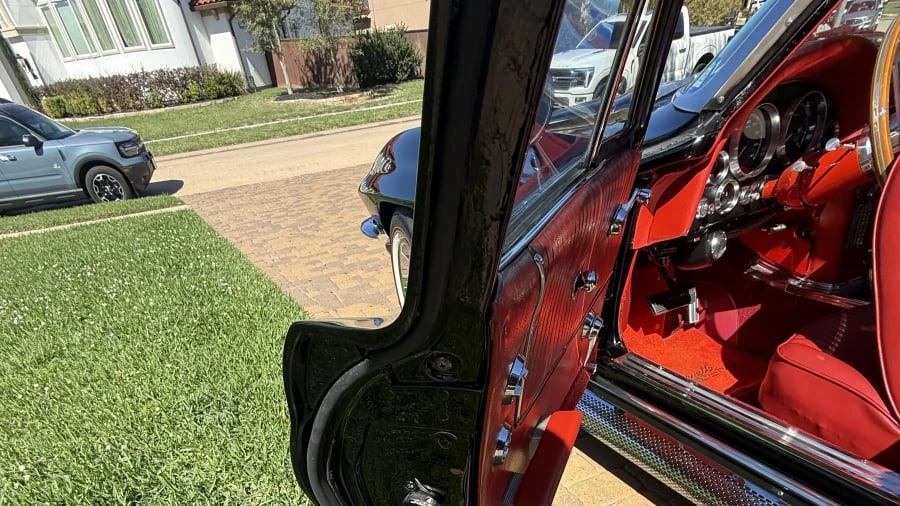 1963 Chevrolet Corvette C2 - Image 20 of 31