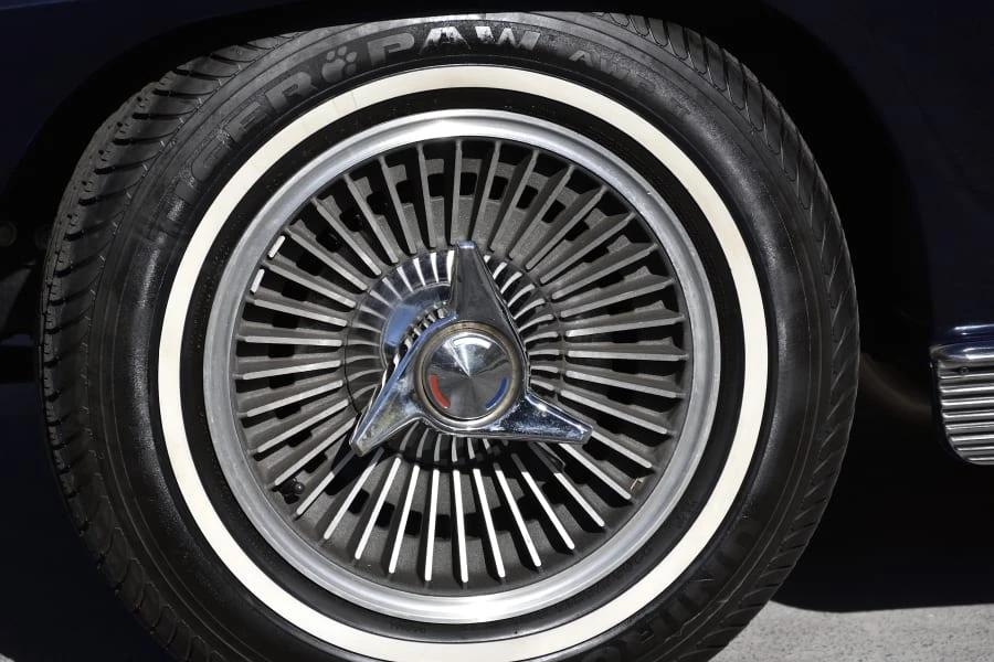 1963 Chevrolet Corvette C2 - Image 9 of 31