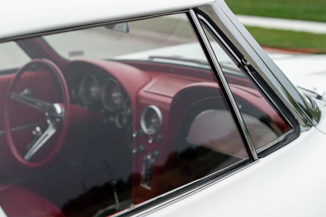 1963 Chevrolet Corvette C2 - Image 28 of 31