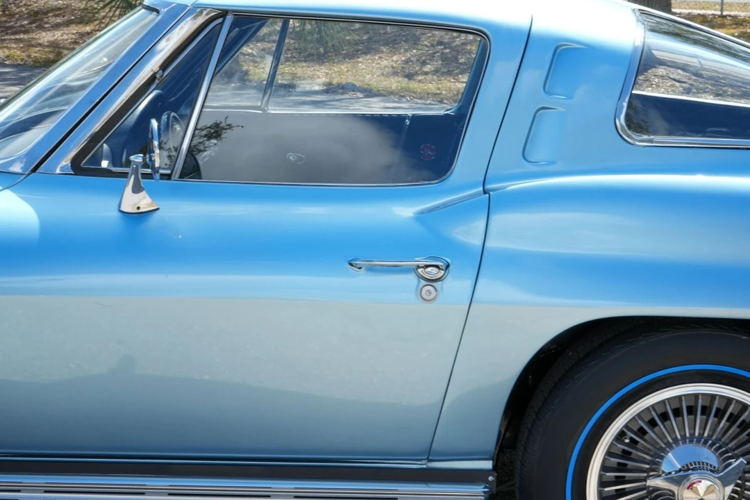 1963 Chevrolet Corvette C2 - Image 6 of 21