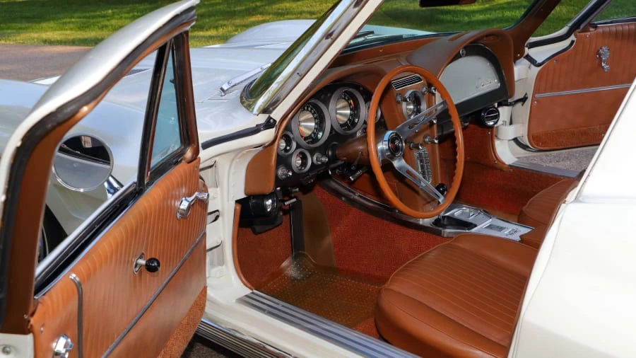 1963 Chevrolet Corvette C2 - Image 4 of 12