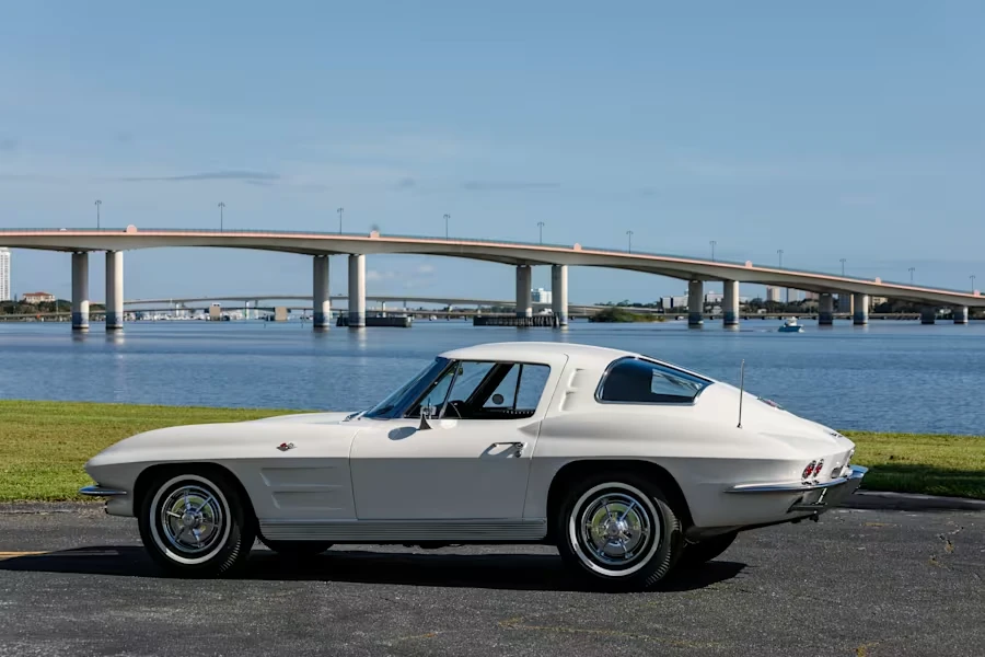 1963 Chevrolet Corvette C2 - Image 21 of 31