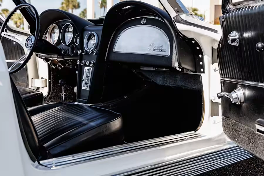 1963 Chevrolet Corvette C2 - Image 28 of 31