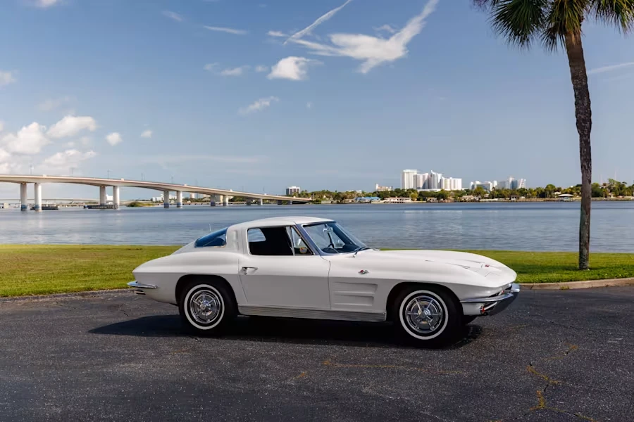 1963 Chevrolet Corvette C2 - Image 15 of 31
