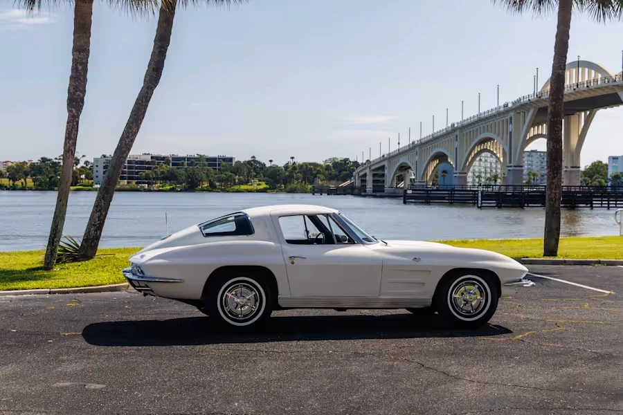 1963 Chevrolet Corvette C2 - Image 16 of 31