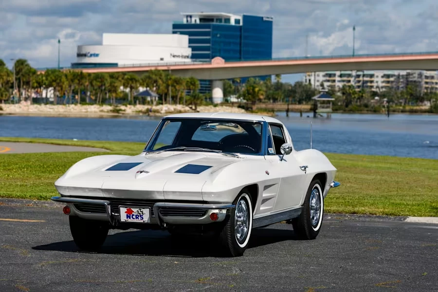 1963 Chevrolet Corvette C2 - Image 23 of 31