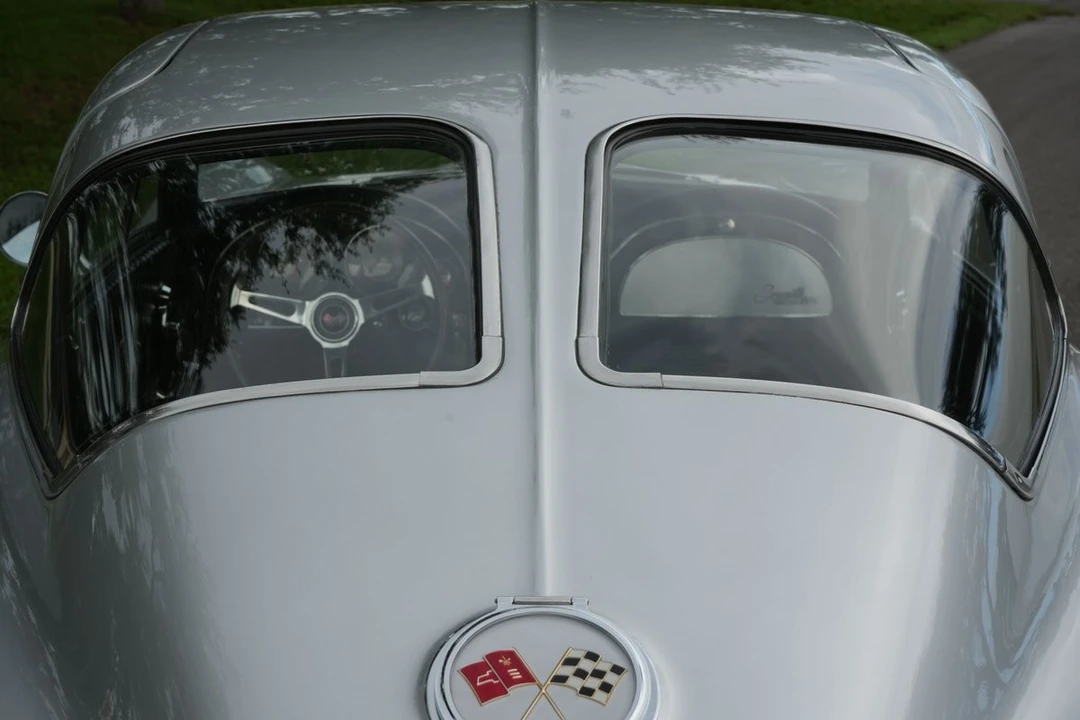 1963 Chevrolet Corvette C2 - Image 20 of 21