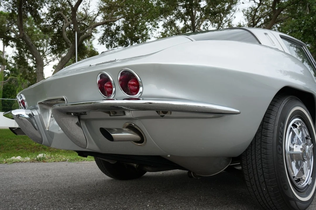 1963 Chevrolet Corvette C2 - Image 19 of 21