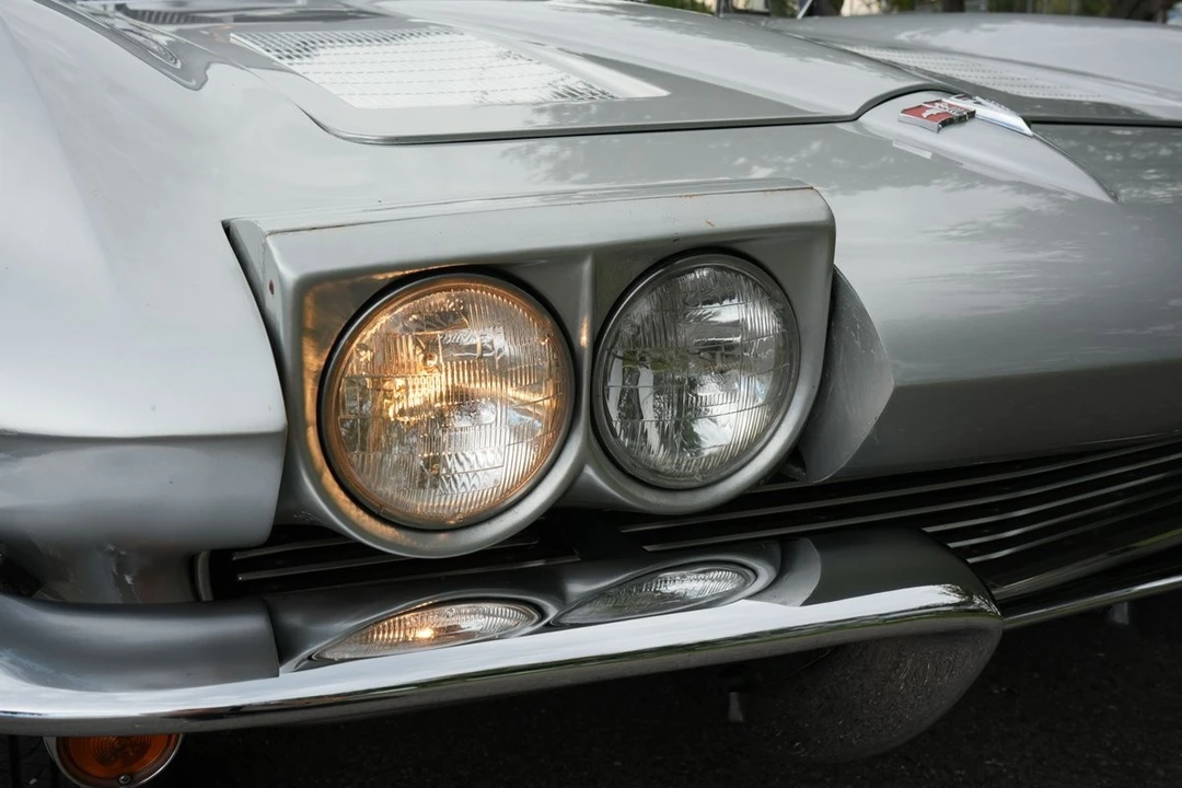 1963 Chevrolet Corvette C2 - Image 15 of 21