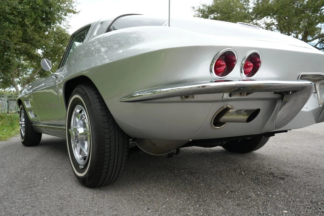 1963 Chevrolet Corvette C2 - Image 18 of 21