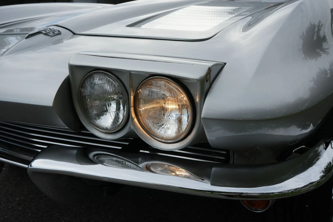 1963 Chevrolet Corvette C2 - Image 16 of 21