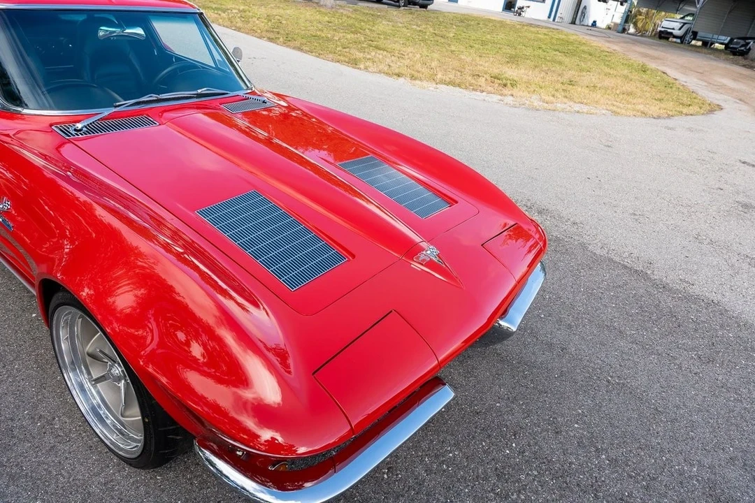 1963 Chevrolet Corvette C2 - Image 11 of 12