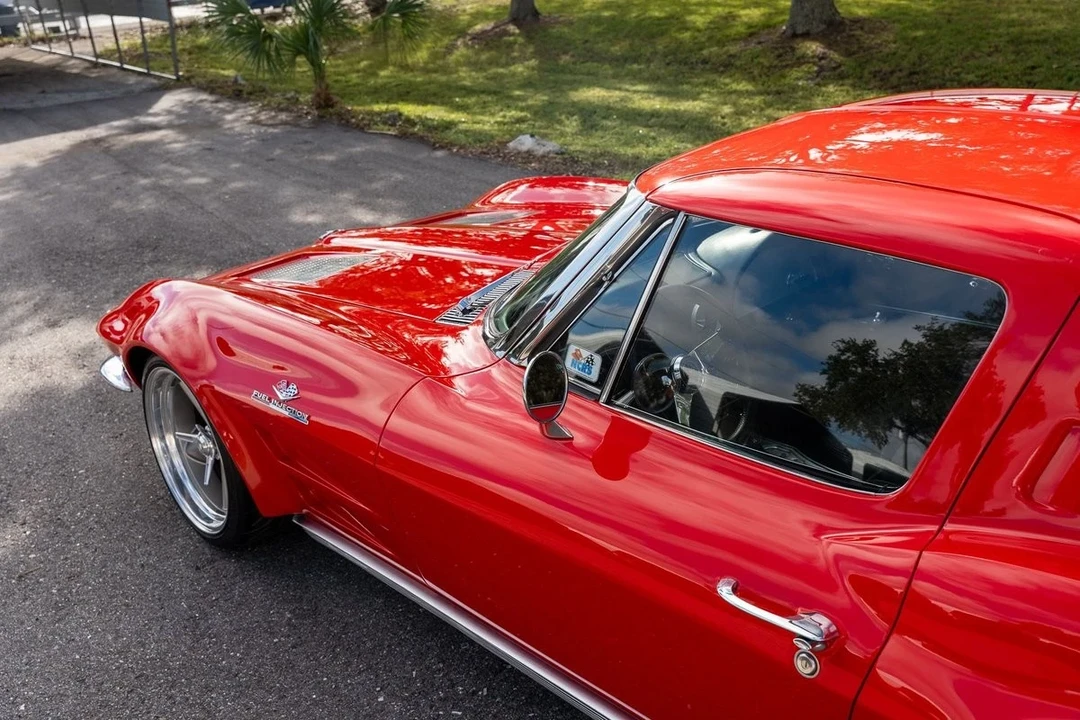 1963 Chevrolet Corvette C2 - Image 4 of 12