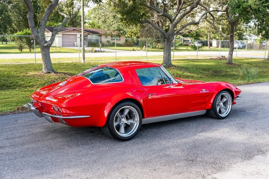 1963 Chevrolet Corvette C2 - Image 6 of 12