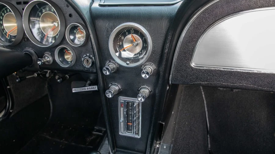 1963 Chevrolet Corvette C2 - Image 17 of 20