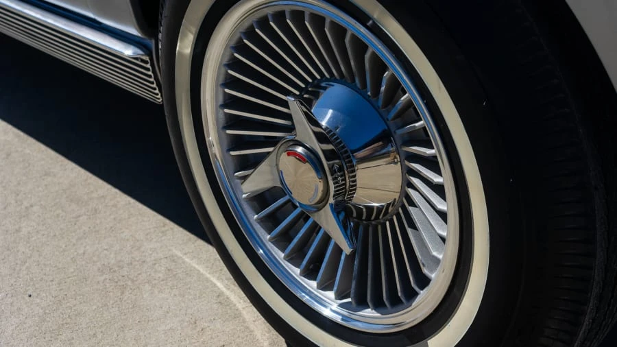 1963 Chevrolet Corvette C2 - Image 19 of 20