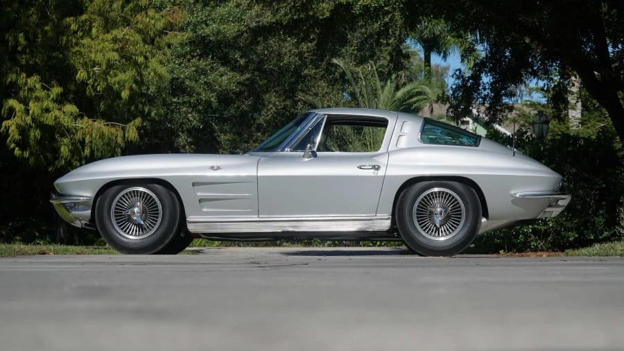 1963 Chevrolet Corvette C2 - Image 2 of 12