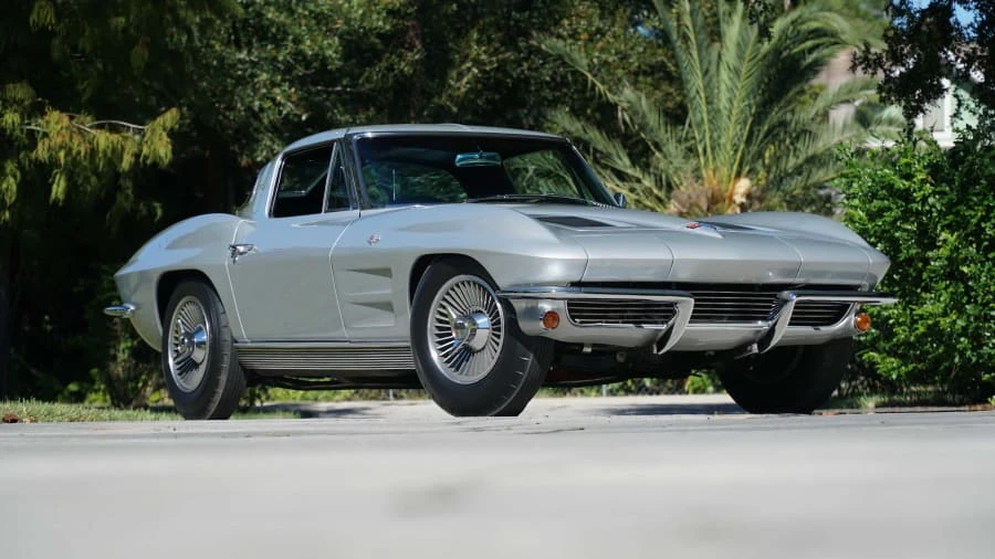 1963 Chevrolet Corvette C2 - Image 11 of 12