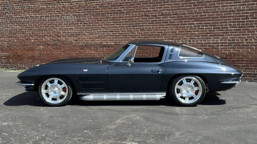 1963 Chevrolet Corvette C2 - Image 2 of 24