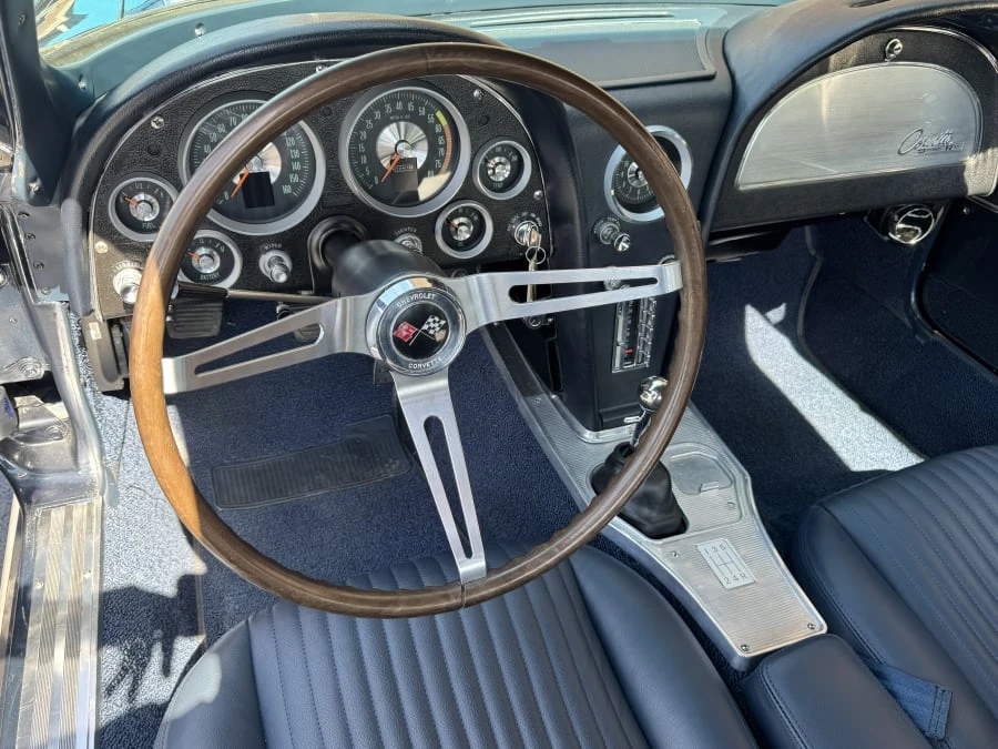 1963 Chevrolet Corvette C2 - Image 10 of 24