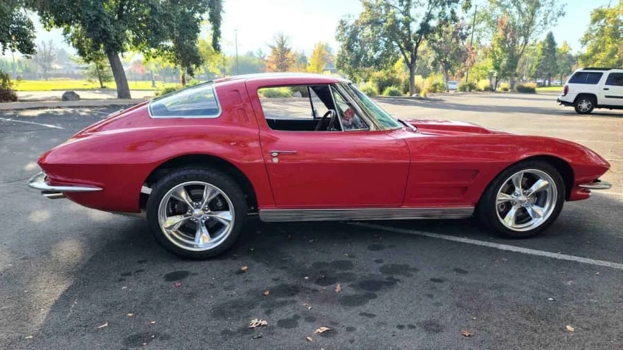 1963 Chevrolet Corvette C2 - Image 2 of 31