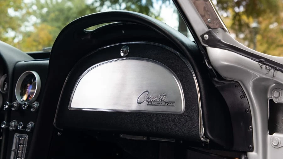 1963 Chevrolet Corvette C2 - Image 11 of 20