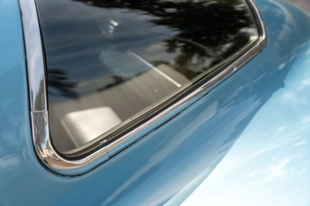 1963 Chevrolet Corvette C2 - Image 30 of 31