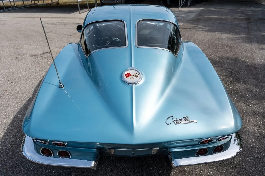 1963 Chevrolet Corvette C2 - Image 24 of 31