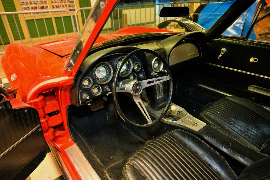 1963 Chevrolet Corvette C2 - Image 5 of 9