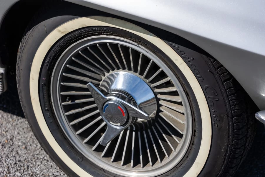 1963 Chevrolet Corvette C2 - Image 18 of 23