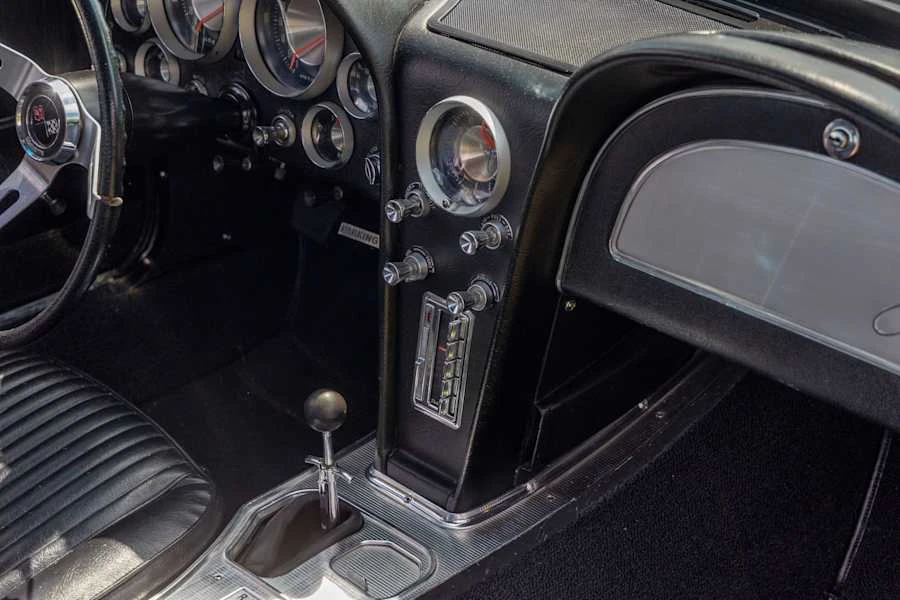 1963 Chevrolet Corvette C2 - Image 23 of 29