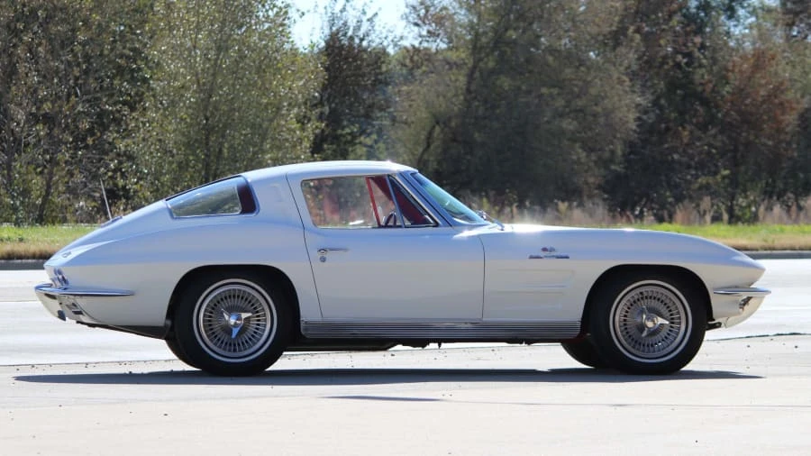1963 Chevrolet Corvette C2 - Image 2 of 7