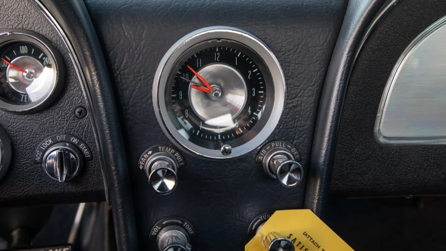 1963 Chevrolet Corvette C2 - Image 16 of 20