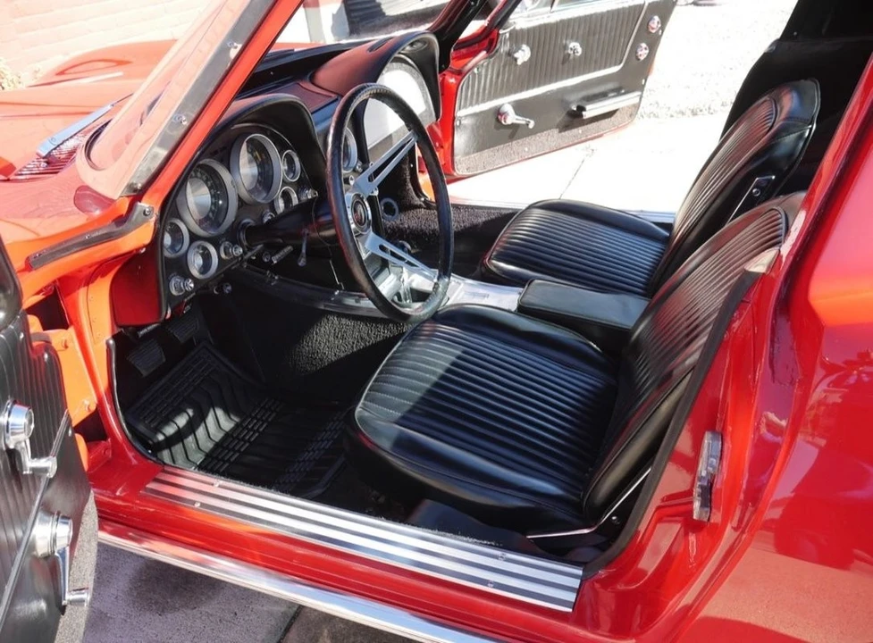 1963 Chevrolet Corvette C2 - Image 11 of 12